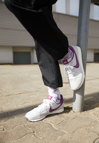 Nike Sportswear CHALLENGER OG UNISEX Sneaker low white/grey/dark red CHALLENGER OG UNISEX Низкие кроссовки женские белый/серый/темно-красный