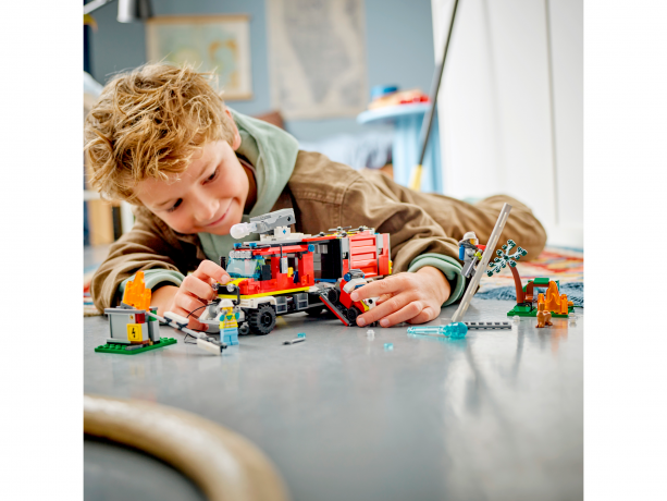 Lego Einsatzleitwagen der Feuerwehr Командирская машина пожарной охраны