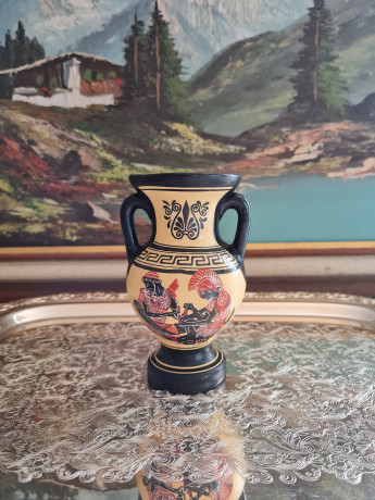 Ваза для цветов в греческом стиле с двумя ручками в желто-красно-черных тонах "Прометей", 13 x 8,5 см, Греция, 1960-70гг.