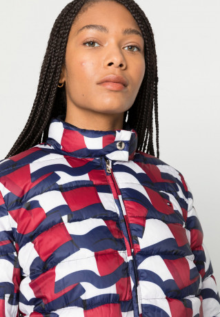 Tommy Hilfiger PRINTED PADDED JACKET Winter jacket white УТЕПЛЕННАЯ КУРТКА С ПРИНТОМ Зимняя куртка белый
