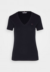 Tommy Hilfiger SLIM CODY NECK Print T-shirt desert sky SLIM CODY NECK Футболка с принтом небо пустыни
