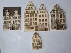 Travemunder Keramikwerkstatt Набор керамических панно &quot;Фасады Любека&quot; в бело-коричневых тонах,  4 шт, 22,5 x 17 см, 17 x 12 см, 18 x 10 см, 11 x 6 см, Германия, 1960-70гг.