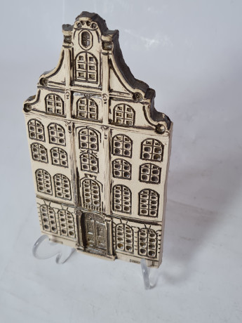 Travemunder Keramikwerkstatt Набор керамических панно "Фасады Любека" в бело-коричневых тонах,  4 шт, 22,5 x 17 см, 17 x 12 см, 18 x 10 см, 11 x 6 см, Германия, 1960-70гг.