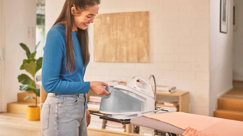 Braun Braun Dampfbugelstation Braun CareStyle 1 Pro IS1511WH, 1700 ml Wassertank  Паровая гладильная станция Braun Braun CareStyle 1 Pro IS1511WH, резервуар для воды 1700 мл