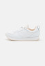 Tommy Hilfiger CASUAL RUNNER Trainers white CASUAL RUNNER — Кроссовки белый