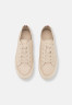 Tommy Hilfiger MONOCHROMATIC Trainers classic beige МОНОХРОМАТИЧЕСКИЙ Кроссовки классический бежевый