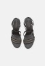 Tommy Hilfiger WEBBING MID Sandals black WEBBING MID Сандалии черный