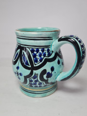 Винтажная кофейная чашка, светло-бирюзовый фарфор с темно-синим декором, ручная роспись, 11 x 12см, Германия, 1960-70гг.