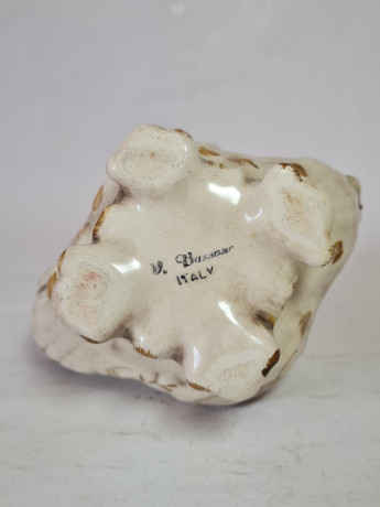 Ваза декоративная винтажная с оранжево-красным цветочным декором, ручная роспись, 17,5 x 11,5 x 10,5 см, Германия, 1960-70гг.