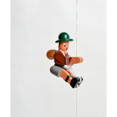 Holzspielzeug Kletterfigur Bergsteiger braun Деревянная игрушка скалолазная фигурка альпинист коричневый