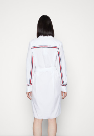 Tommy Hilfiger MONICA KNEE SHIRT DRESS Shirt dress optic white MONICA KNEE SHIRT DRESS Платье-рубашка оптический белый
