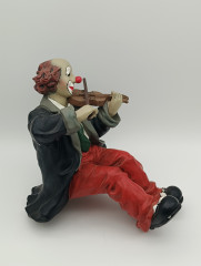 Статуэтка винтажная Gilde &quot;Клоун со скрипкой в красных штанах&quot;, ручная работа, фарфор, 15 см, Германия, 1970-80гг.