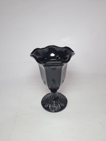 Fidenza Italy Кубок для вина из тонкого фарфора с рельефным краем, 15,5 x 9,5 см, Италия, 1960-70гг.