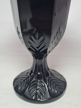 Fidenza Italy Кубок для вина из тонкого фарфора с рельефным краем, 15,5 x 9,5 см, Италия, 1960-70гг.