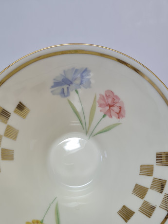 Чайное трио винтажное Winterling Roslau Bavaria, белый фарфор с цветочным рисунком и геометрическим позолоченным узором, 12 x 5,5 см / 15 см / 19,5 см, Германия, 1960-70гг.