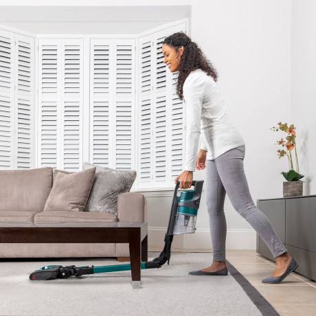 Shark Shark Akku-Stielstaubsauger IZ201EUT, Volks-Staubsauger, beutellos, Anti-Hair-Wrap Technik  Аккумуляторный пылесос Shark IZ201EUT, народный пылесос, без мешка, с технологией защиты от волос