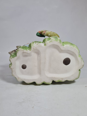 Фигурка винтажная Im Stil Capodimonte "Мужчина, отдыхающий в ванне", фарфор, 19 см, Германия, 1960-70гг.