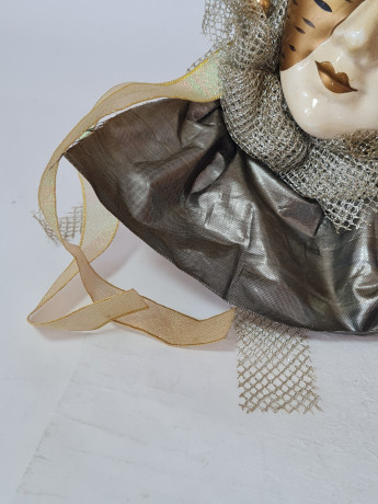 Панно декоративное винтажное "Маска", украшенное текстилем и лентой, 31 х 23 см, Германия, 1960-70гг.