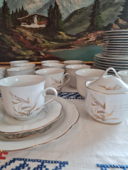 Winterling Markteluthen Bavaria Изысканный фарфоровый сервиз на 12 персон с позолотой и рельефным рисунком, Германия, 1960-70гг.