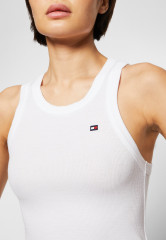 Tommy Hilfiger TOMMY HILFIGER X SHAWN MENDES TANK Top optic white МАЙКА TOMMY HILFIGER X SHAWN MENDES Верх оптический белый