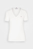 Tommy Hilfiger SLIM CODY NECK Print T-shirt ecru SLIM CODY NECK Футболка с принтом экрю
