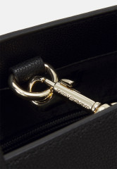 Tommy Hilfiger NEW CASUAL TOTE Tote bag black NEW CASUAL TOTE Сумка-тоут черный