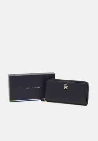 Tommy Hilfiger CHIC LARGE Wallet black CHIC LARGE Кошелек черный