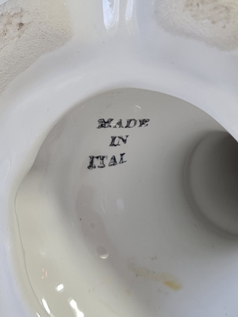 Подсвечник винтажный с объемным декором в виде цветов, фарфор, 13.5 см, Италия, 1960-70гг.