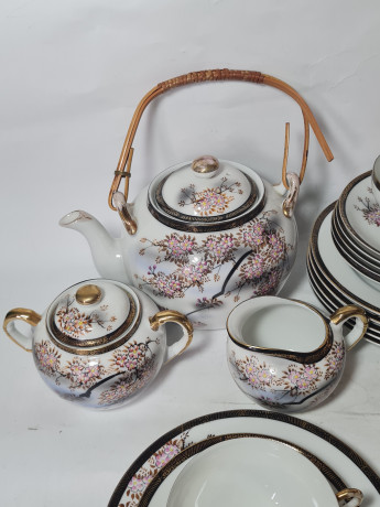 Сервиз чайный винтажный на 4 персоны "Веточки сакуры", розово-черный декор, фарфор, Китай, 1970-80гг.