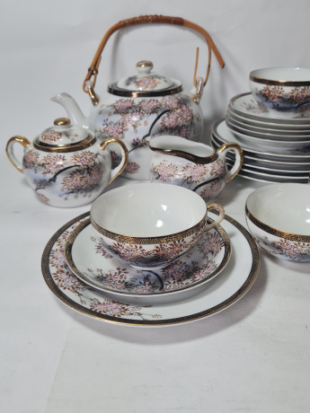 Сервиз чайный винтажный на 4 персоны "Веточки сакуры", розово-черный декор, фарфор, Китай, 1970-80гг.