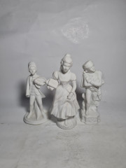 Фигурки винтажные &quot;Солдат&quot;, &quot;Девушка с книгами&quot;, &quot;Солдат с шляпой в руке&quot;, керамика, 3 шт., Германия, 1960-70гг.