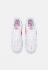 Nike Sportswear W AIR FORCE 1 07 ESS TRND Sneaker low white/desert berry W AIR FORCE 1 07 ESS TRND Низкие кроссовки женские белые/пустынные ягоды