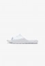 Nike Sportswear VICTORI SLIDE Badesandale white/white-white VICTORI SLIDE сандалии для купания белый/белый-белый