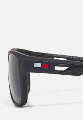 Tommy Hilfiger Sunglasses black Солнечные очки черный