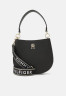Tommy Hilfiger LIFE MED CROSSOVER Across body bag black LIFE MED CROSSOVER Сумка через плечо черный