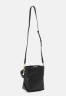 Tommy Hilfiger VEG LUXE SOFT BUCKET Handbag black VEG LUXE SOFT BUCKET сумка черный