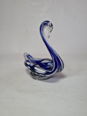 Подставка &quot;Лебедь&quot; ECHT в бело-синих тонах, выдувное стекло, ручная работа, 15,5 x 16,5 см, Германия, 1960-70гг.