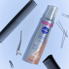 NIVEA Lockenschwung &amp; Pflege Schaumfestiger, 150 ml, Нивеа Мусс для кудрявых волос, пантенол и витамин B3, упругие локоны, фиксация до 24ч, 150 мл