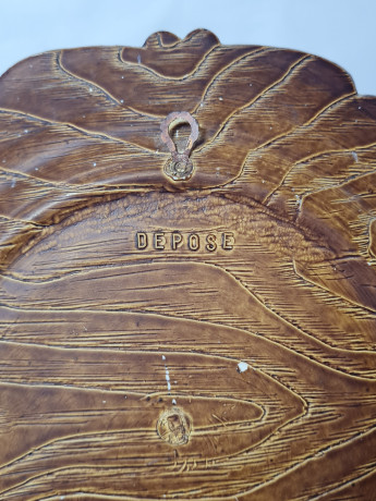 Тарелка декоративная винтажная Depose "Сельская жизнь", резьба по дереву, 24 см, Германия, 1960-70гг.