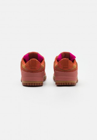 Nike Sportswear DUNK DISRUPT 2 Sneaker low desert bronze/pink prime/rugged orange/canyon rust/electro purple/washed teal DUNK DISRUPT 2 Низкие кроссовки женские бронза пустыни/розовый прайм/грубый оранжевый/каньон ржавчины/электро-фиолетовый/бледный бирюз