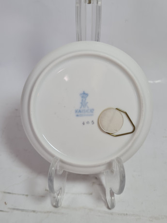 Тарелка декоративная винтажная AK Kaiser с изображением женщины с ребенком, фарфор, 10 см, Германия, 1960-70гг.