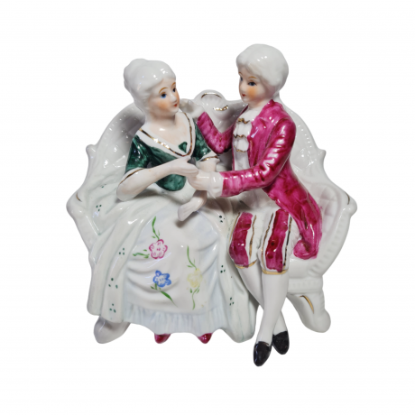 Статуэтка винтажная "Влюбленная пара на скамейке", ручная работа, фарфор, 14.5 см, Тайвань, 1960-70гг.