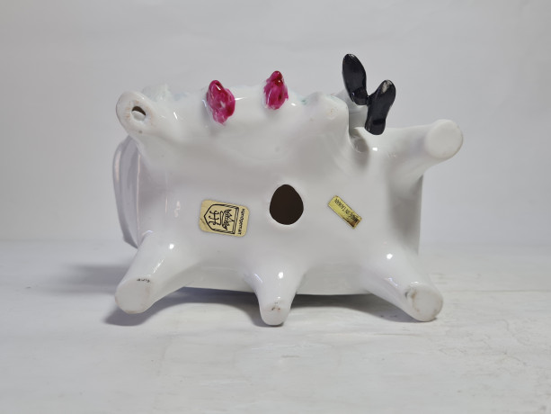 Статуэтка винтажная "Влюбленная пара на скамейке", ручная работа, фарфор, 14.5 см, Тайвань, 1960-70гг.