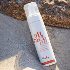 Fleeky Self Tan Mousse mit Kokosnuss Extrakt  Мусс для автозагара с экстрактом кокоса