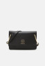 Tommy Hilfiger CHIC CROSSOVER Across body bag black CHIC CROSSOVER Сумка через плечо черный