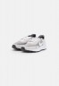 Nike Sportswear WAFFLE ONE Sneaker low summit white/white/black/orange WAFFLE ONE кроссовки женские низкие вершина белый/белый/черный/оранжевый