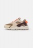 Nike Sportswear AIR HUARACHE Sneaker low braun AIR HUARACHE Низкие кроссовки женские коричневый