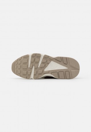 Nike Sportswear AIR HUARACHE Sneaker low braun AIR HUARACHE Низкие кроссовки женские коричневый