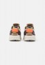 Nike Sportswear AIR HUARACHE Sneaker low braun AIR HUARACHE Низкие кроссовки женские коричневый