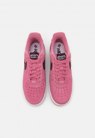 Nike Sportswear WMNS AIR FORCE 1 07 SE Sneaker low desert berry/black/burgundy crush/white/light silver/light brown WMNS AIR FORCE 1 07 SE Низкие кроссовки женские ягоды пустыни/черный/бордовый раздавленный/белый/светло-серебристый/светло-коричневый